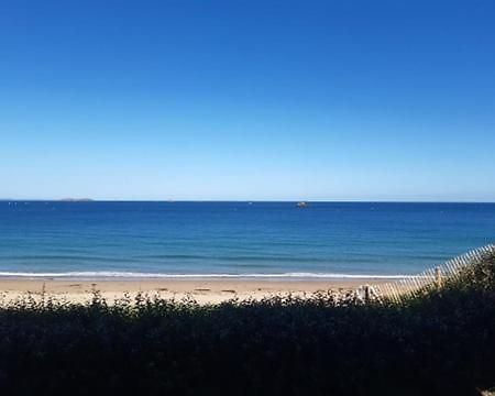 Kennedy Robin Saint-Malo Bagian luar foto